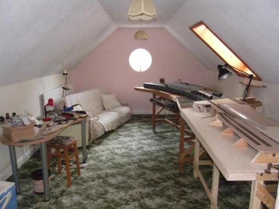 HOBBY ROOM/BED FIVE