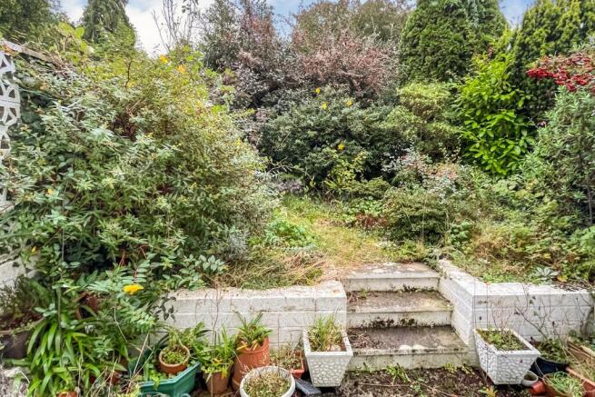 2 Rosemount Gardens, Musbury Road, Axminster, EX13 5AE