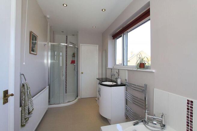 En-Suite bathroom 1 -