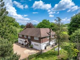 Heathside, Fernhurst Road, Liphook GU30 7LU