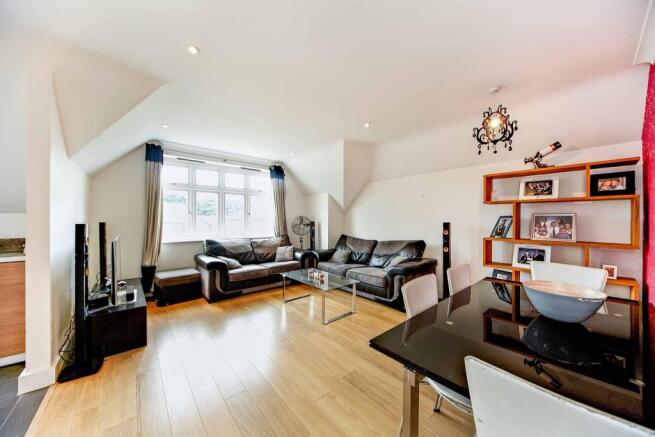 Lounge/dining room