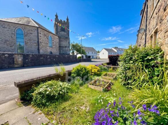 Church Street, Lochwinnoch front garden