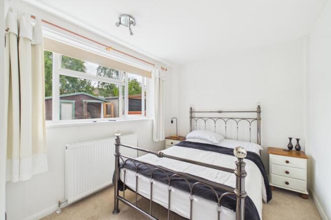 2 bed Semi-Detached Bungalow for sale Image 10