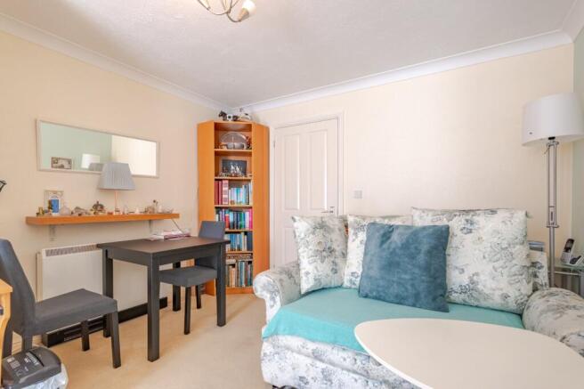 1 bed Retirement Property for sale Image 6