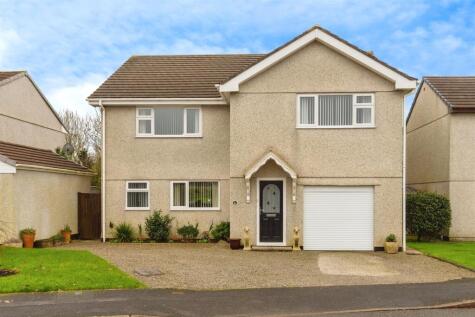 Guipavas Road, Callington