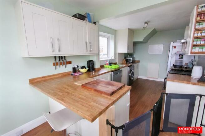 Kitchen Area (2).jpg