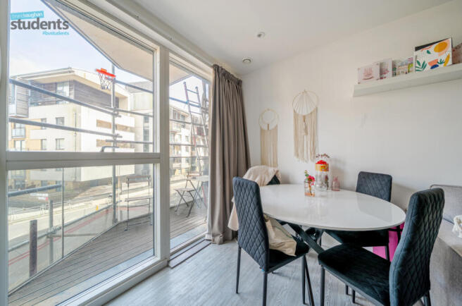 db025198-8cc6-43d...