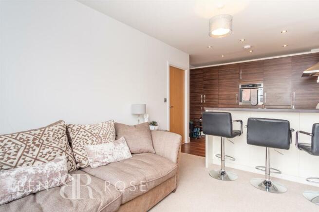 Lounge/Kitchen