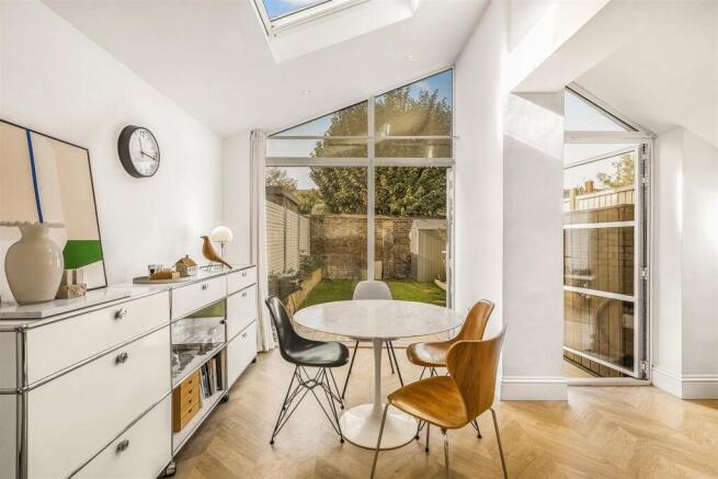FOR SALE - Duke Road, W4