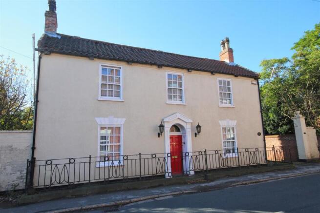 Stunning detached period house close to the villag
