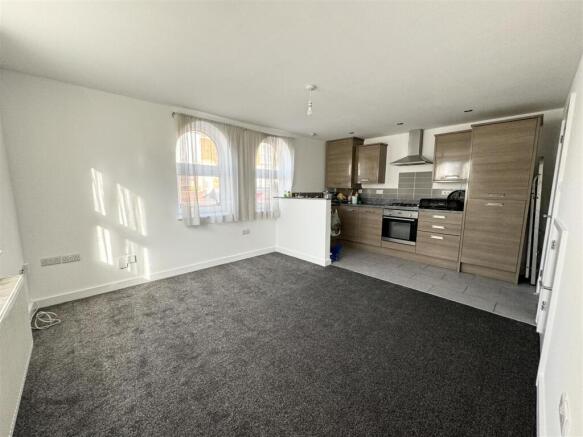 Lounge/Kitchen