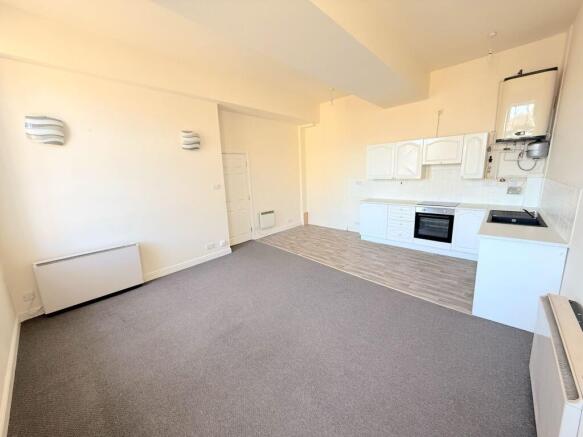 2 bed Apartment for sale Image 10