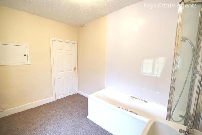 Bathroom Ang2.jpg