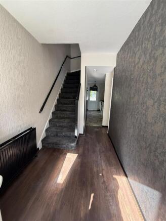 3 bed Semi-Detached to rent Image 7