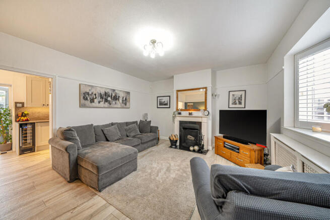 1416581-11-6996fb...