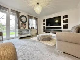 11, Doulton Close, Weymouth DT4 0GD