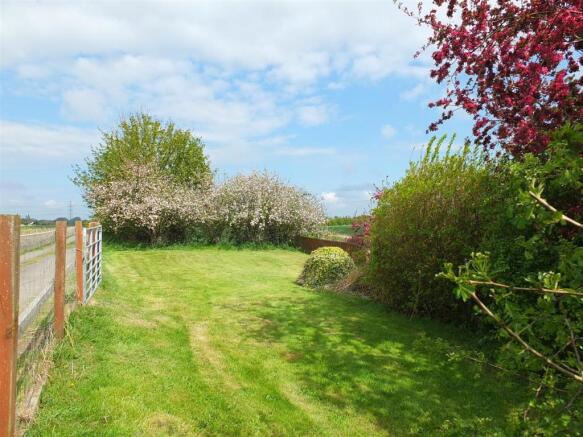 Rear Side Garden.jpg