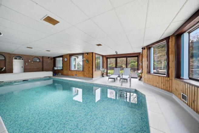 4 bed Detached for sale Image 12