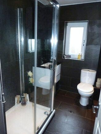 SHOWER ROOM