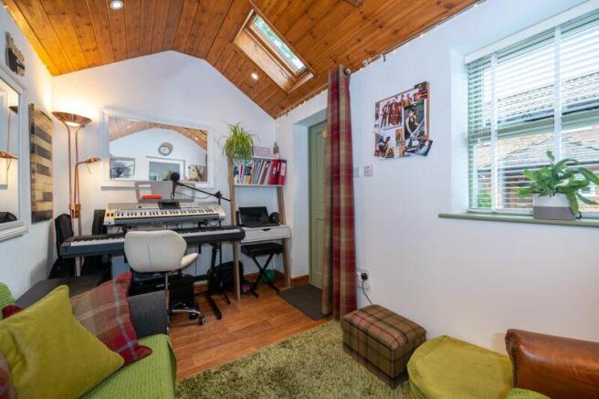 External leisure room