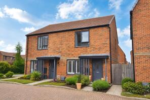 3, Rosa Close, Godalming GU7 2FW