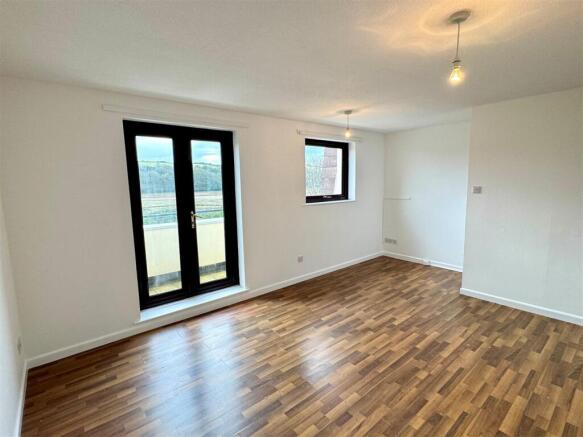 7 Galleon Court Lounge