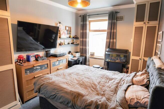 2 bed House for sale Image 6
