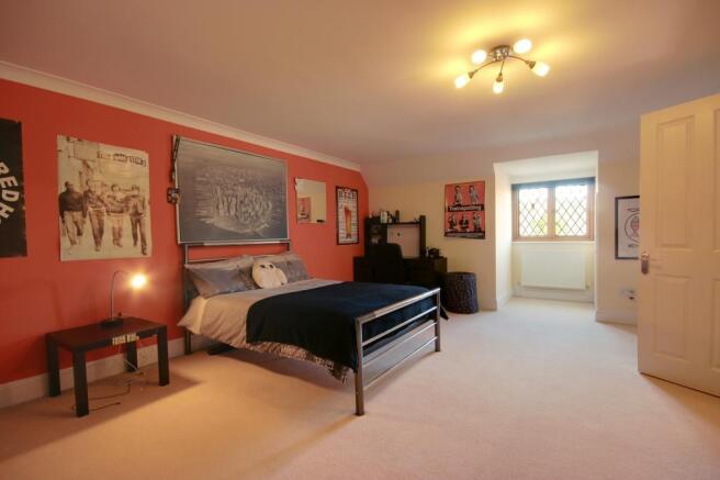 Bedroom 4 (Double)