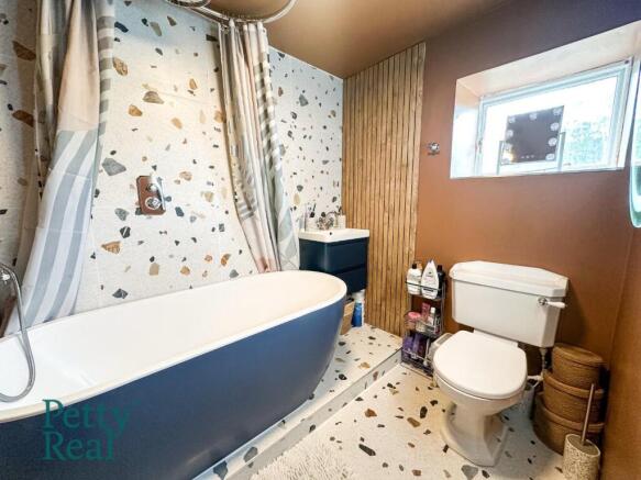 3 bed Cottage for sale Image 8