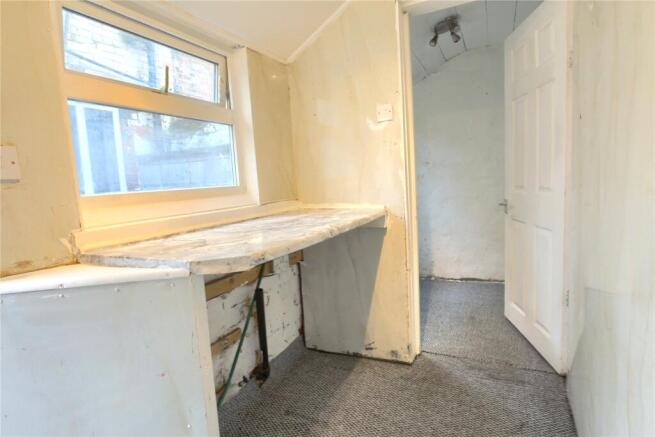 2 bed Terraced for sale Image 8