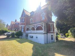 Flat 3, Highgrove, Carlisle Road, Eastbourne BN20 7BN