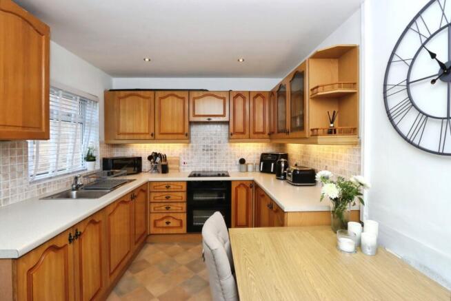 2 bed Terraced for sale Image 6