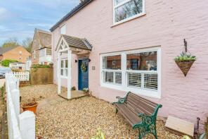 32 Chestnut Cottage, High Street, Norwich NR12 7AA