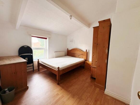 3 bed Semi-Detached to rent Image 4