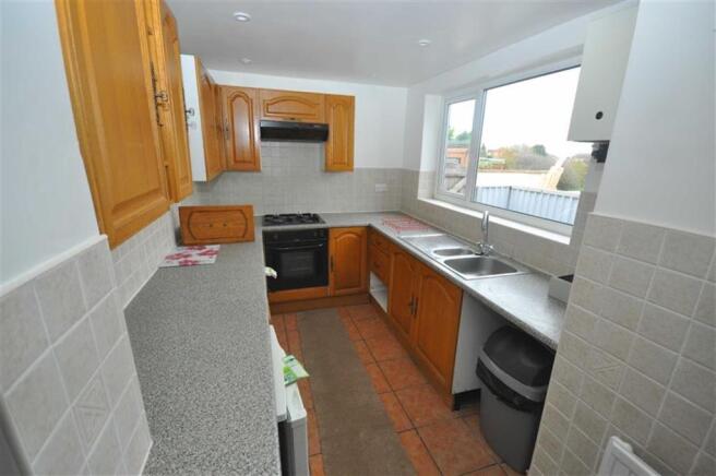 KITCHEN/BREAKFAST