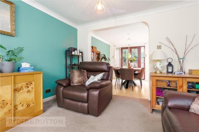 4 bed Detached for sale Image 4