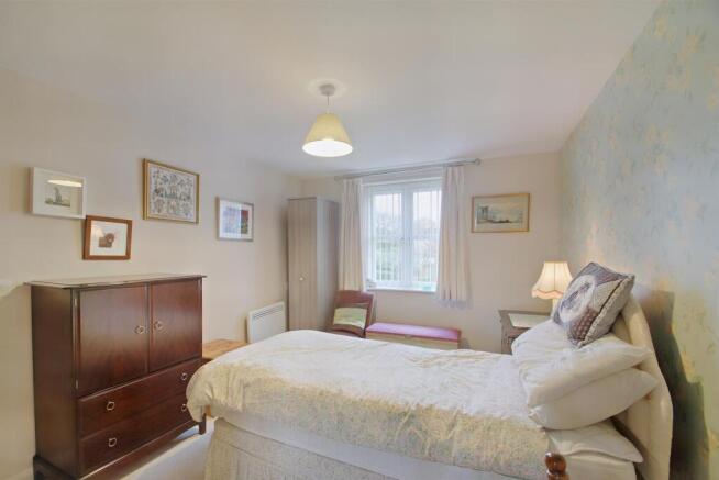 1 bed Apartment for sale Image 12