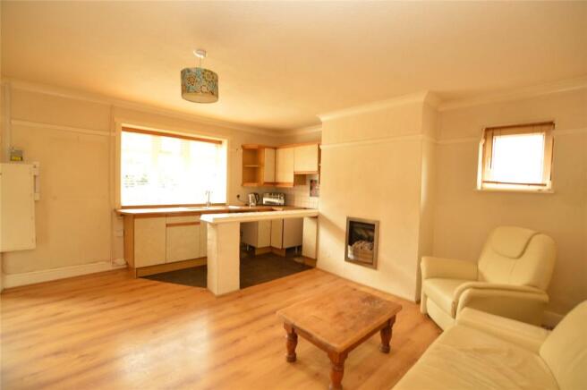 Lounge/Kitchen