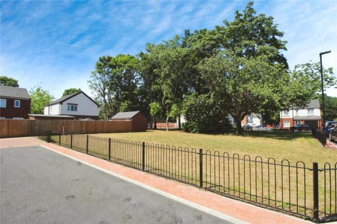 3 bed Semi-Detached to rent Image 6