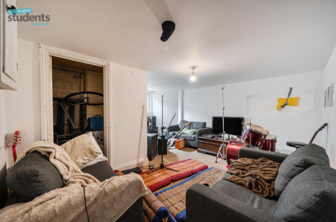 8c7e47df-44b3-449...