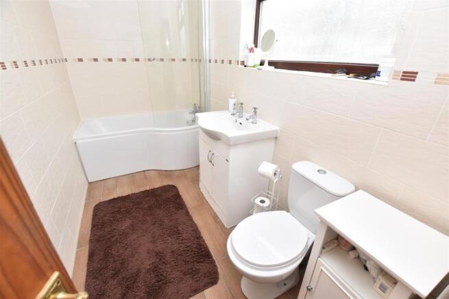 En Suite Bathroom