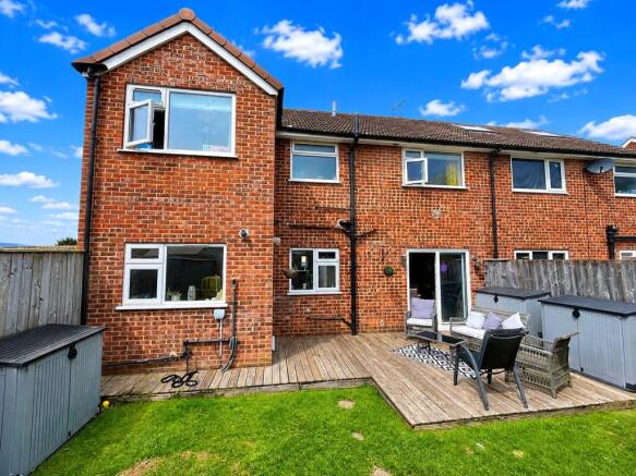 5 bed Semi-Detached for sale Image 8