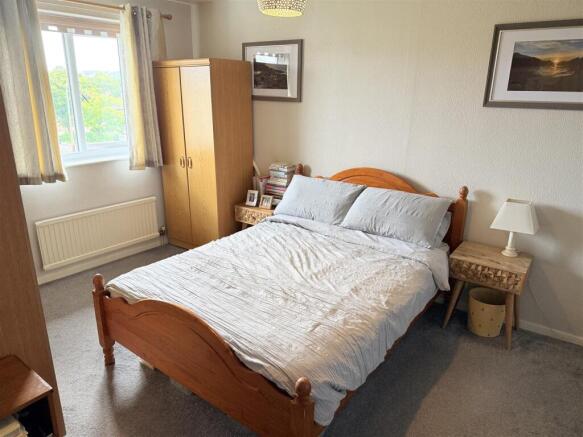 3 bed Town House for sale Image 10