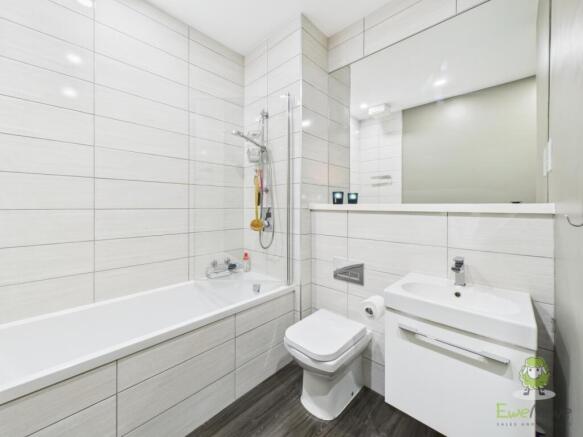 2 bed Apartment for sale Image 11