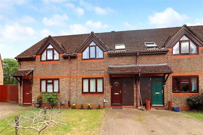 3-bed terraced on The Fieldings, Woking, United Kingdom, GU21, £400,000