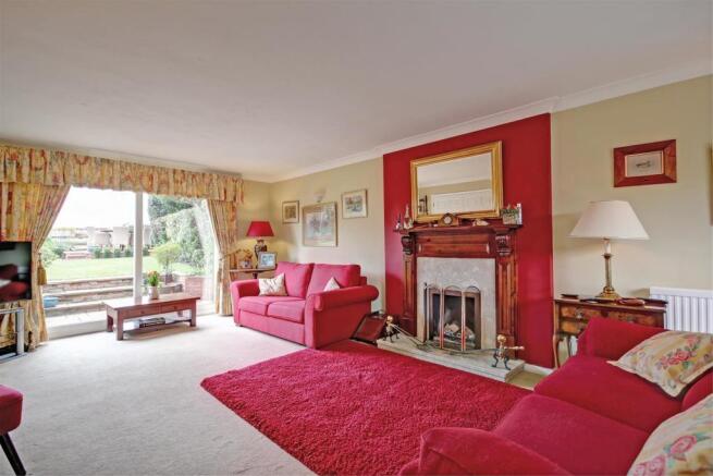 3 sitting room.jpg