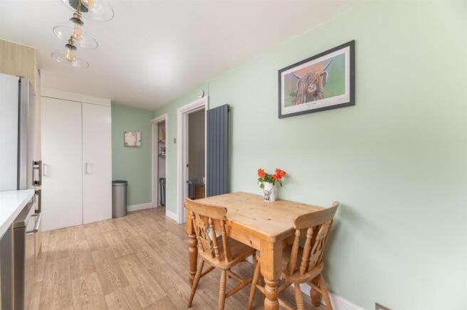 2 bed Terraced for sale Image 8