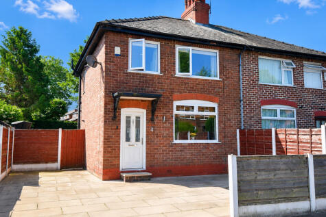 Central Drive, Urmston, M41