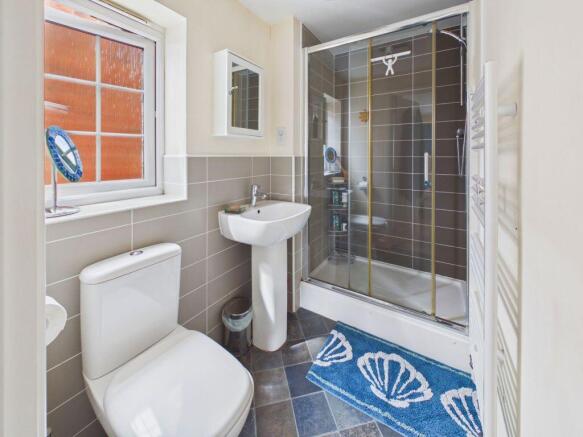 4 bed Detached for sale Image 6