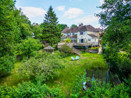 Olivers Close, Potten End, Berkhamsted